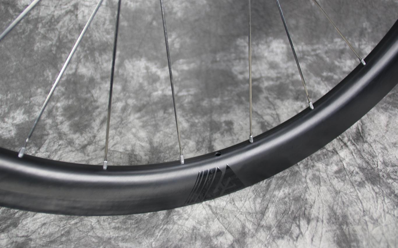 light bicycle carbon rims