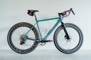 light-bicycle-ar56-disc-installed-on-a-canyon-grail-7-etap