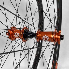 light-bicycle-rm29c07-handbuilt-carbon-mountain-bike-wheels